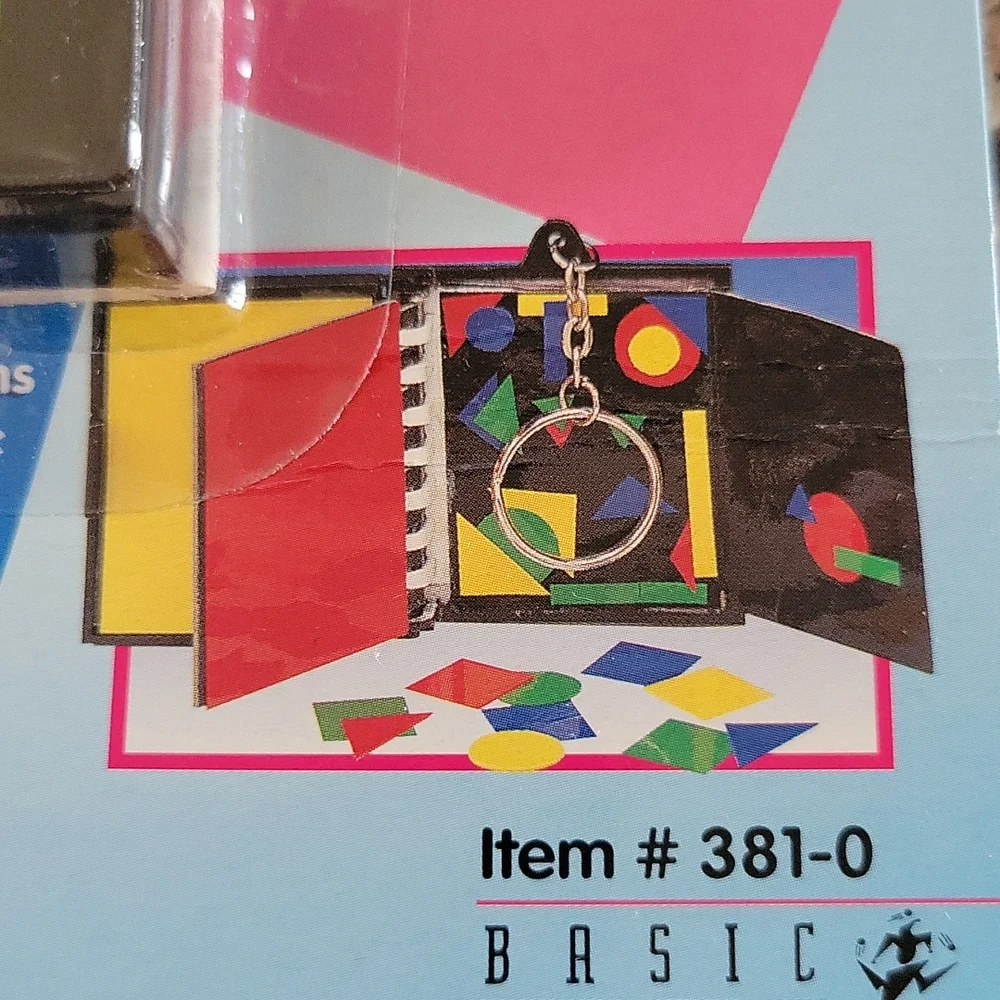 Colorforms Keychain. NIB. - Picture 4 of 4